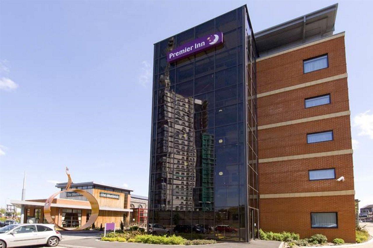 Premier Inn Wolverhampton City Centre Экстерьер фото