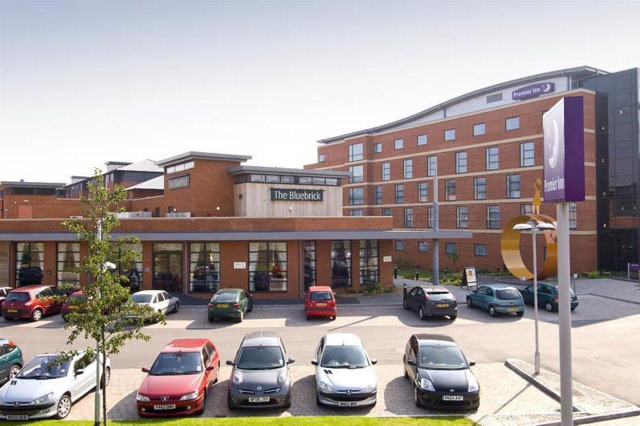 Premier Inn Wolverhampton City Centre Экстерьер фото